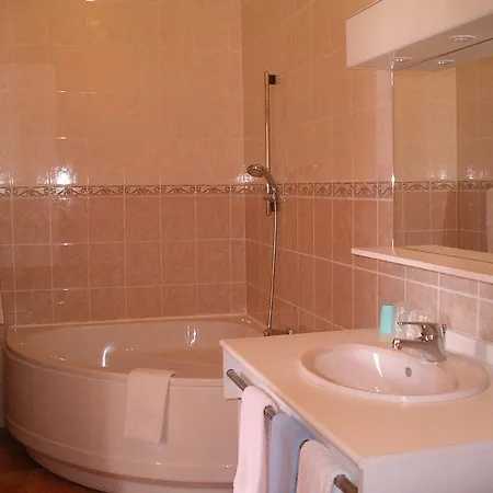 Отель Hotel Du Chateau De Quineville Quineville