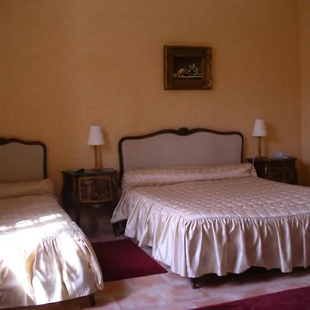 Hotel Du Chateau De Quineville 3*