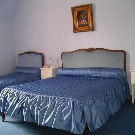 Otel Hotel Du Chateau De Quineville 3*