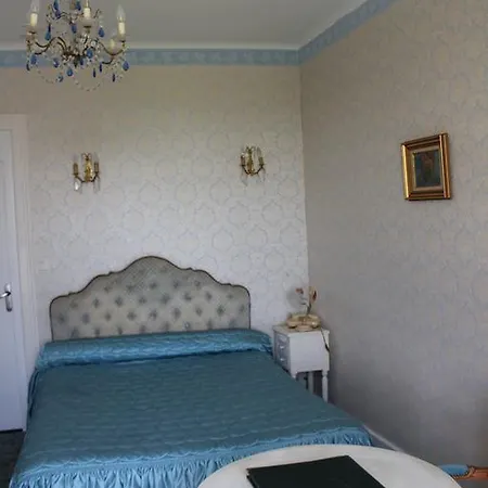 Hotel Hotel Du Chateau De Quineville Quineville