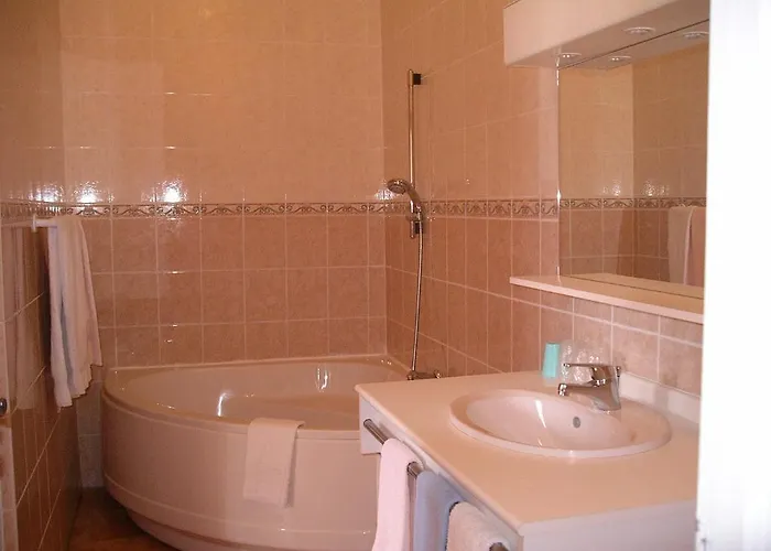 Hotel Hotel Du Chateau De Quineville Quinéville